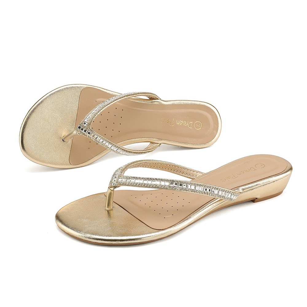 NWT Strappy Diamond Sandals Size 8.5